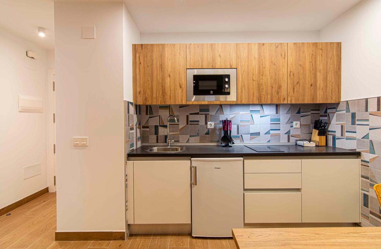 Apartamentos 1 Abril Málaga Kültér fotó