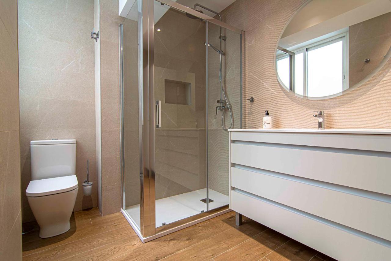 Apartamentos 1 Abril Málaga Kültér fotó